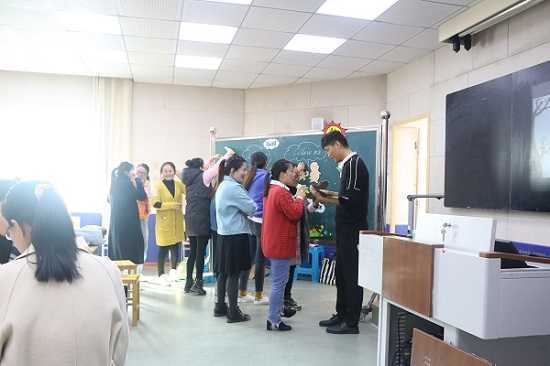 全县小学英语青年骨干教师系列教研活动在兴蒙学校举行(图2)