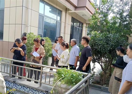 平邑县妇联石少芳主席带队到平邑街道调研“美在农家”建设工作(图1)