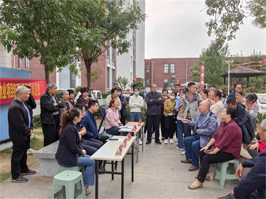 平邑街道站前社区开展“零距离”听民意，“心贴心”解民忧人大代表接待日活动(图2)