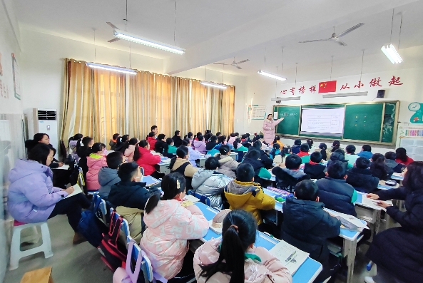 平邑县教体局教研室到第四实验小学开展教学视导工作(图2)